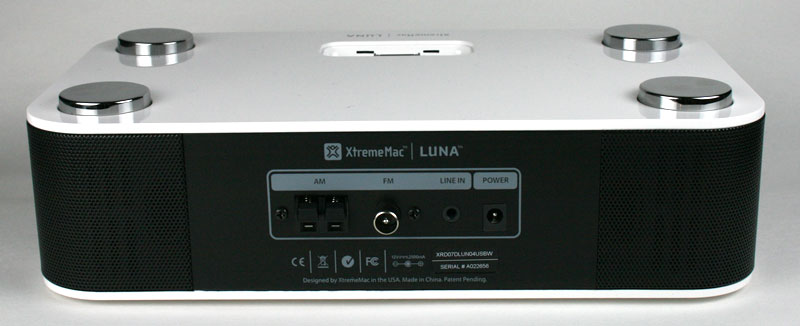 Illustration for article titled XtremeMac Luna Clock Radio Hands On: Pretty Face, Flawed Charms